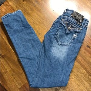 Miss Me Skinny Jeans 27